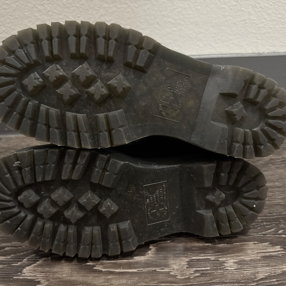 Devon Heart Leather Platform Doc Martens - Picture 4 of 4